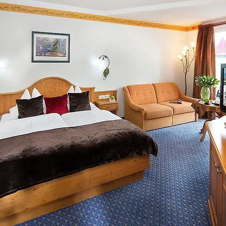 Hotel Cinderella 5*
