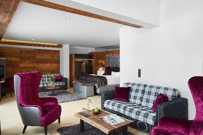 Hotel Cinderella 5*